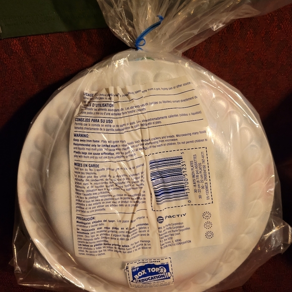Hefty styrofoam/paper plates, Three 30-packs - Picture 2 of 5